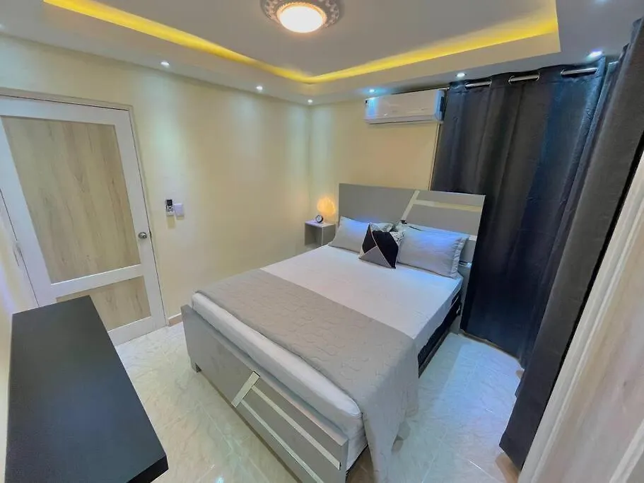 Apartamento en Residencial Privado Santo Domingo Este