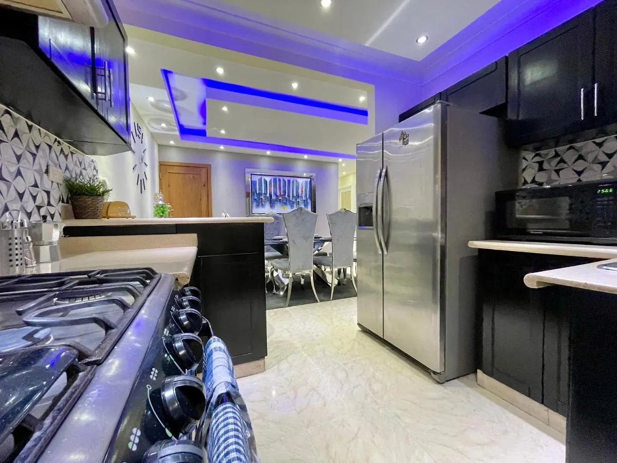 Apartamento en Residencial Privado Santo Domingo Este
