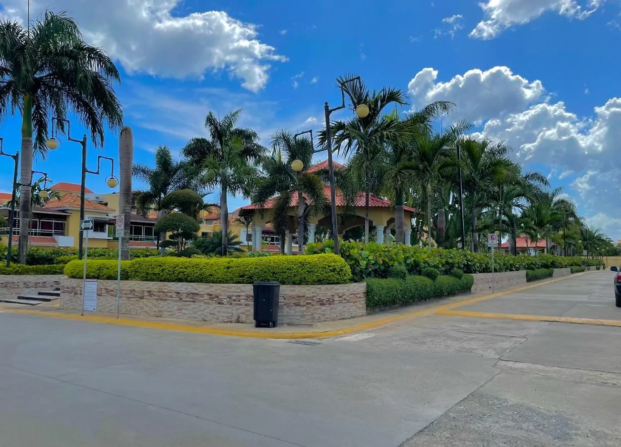 Apartamento en Residencial Privado Santo Domingo Este